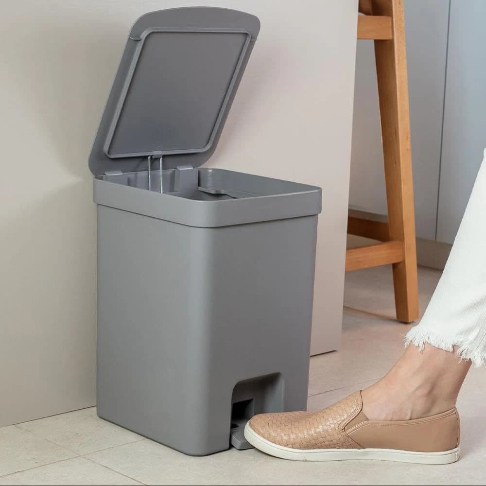 Lixeira de Pedal OU Cesto de Lixo para Cozinha Escritório Linha Trium 12